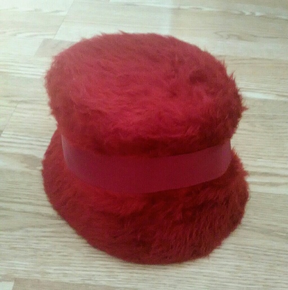 Vintage Faux Fur Red Brimmed Hat - Picture 3 of 4